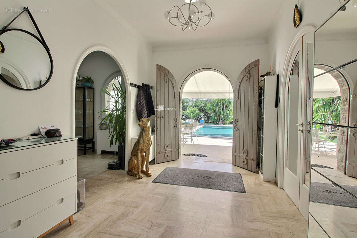 Maison à MOUGINS