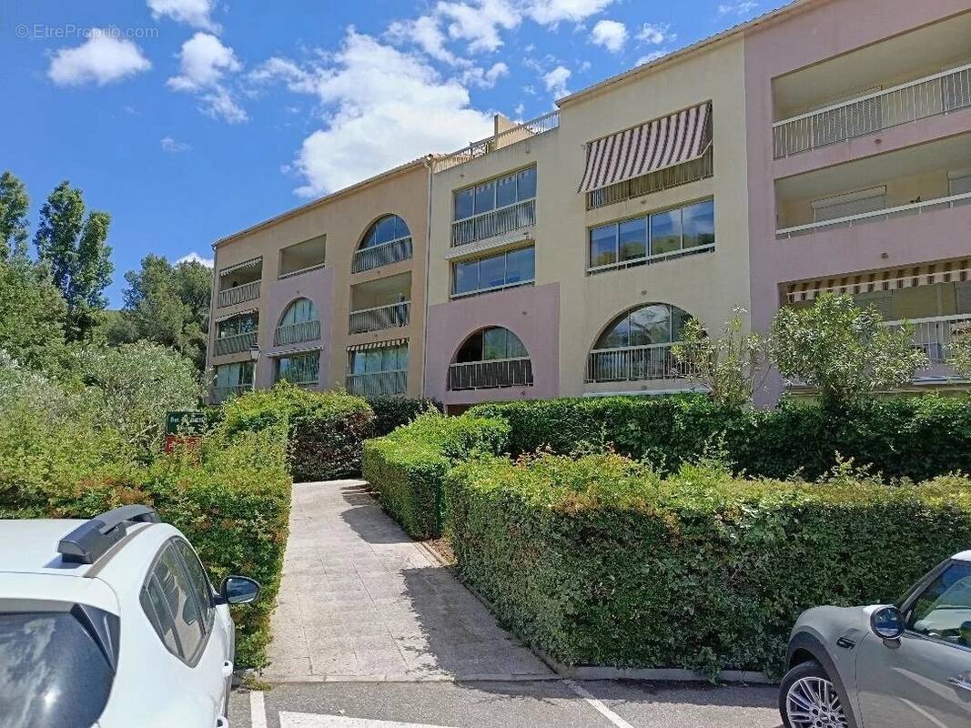 Appartement à SIX-FOURS-LES-PLAGES