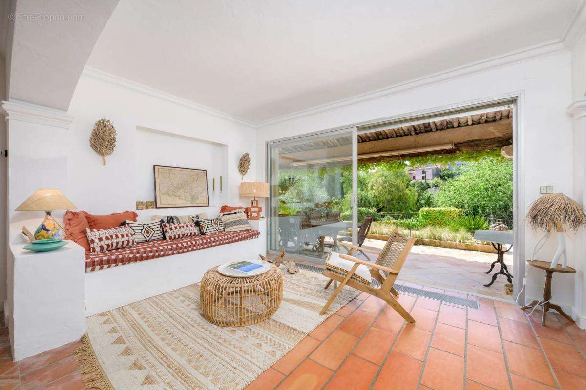 Maison à MOUGINS