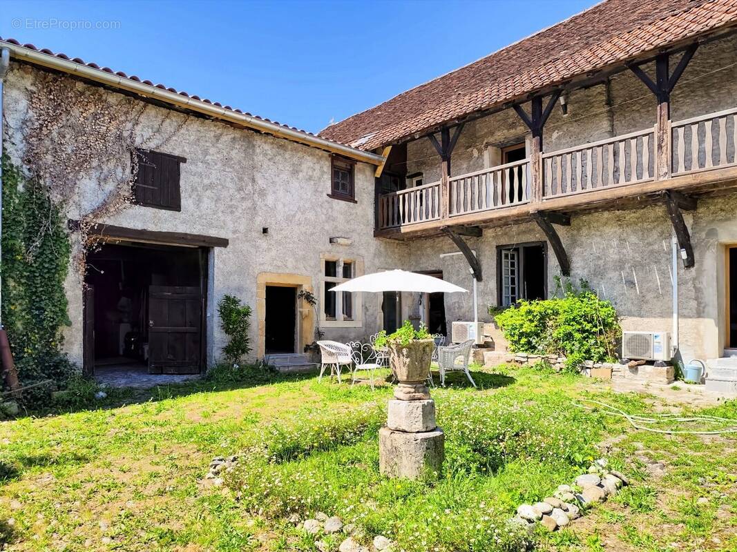 Maison à SAUVETERRE-DE-BEARN