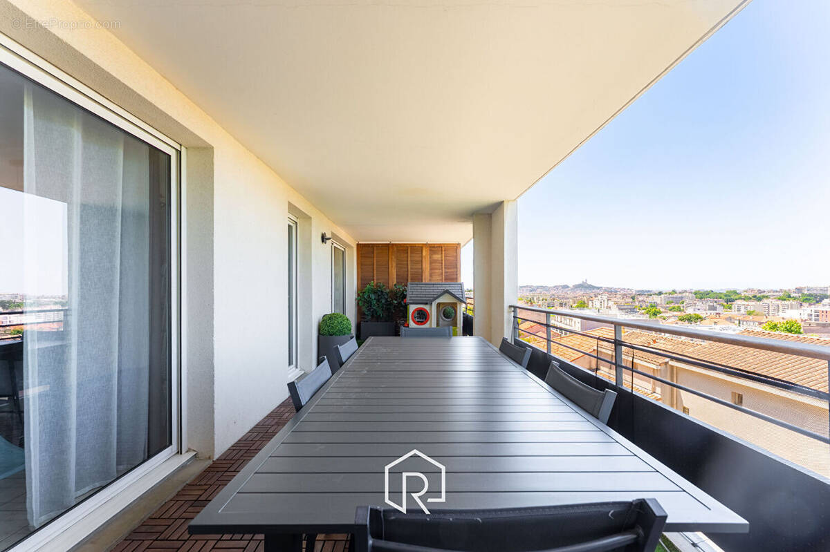 Appartement à MARSEILLE-12E