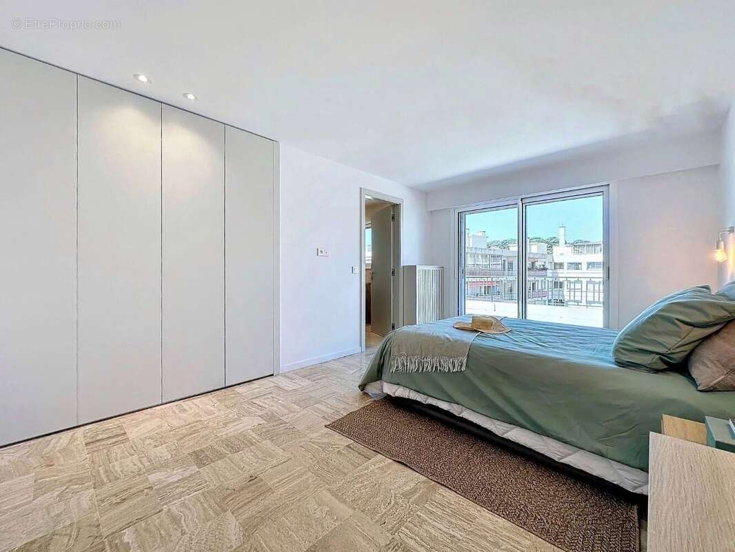 Appartement à LE CANNET