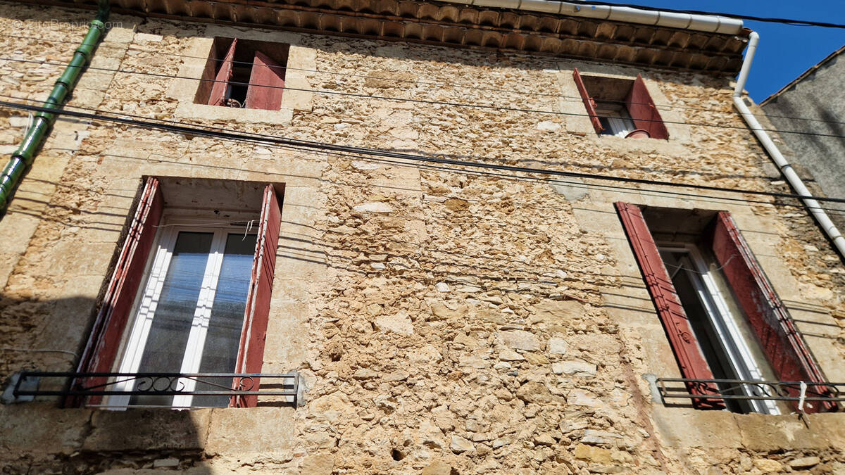 Maison à SAINT-BAUZILLE-DE-LA-SYLVE