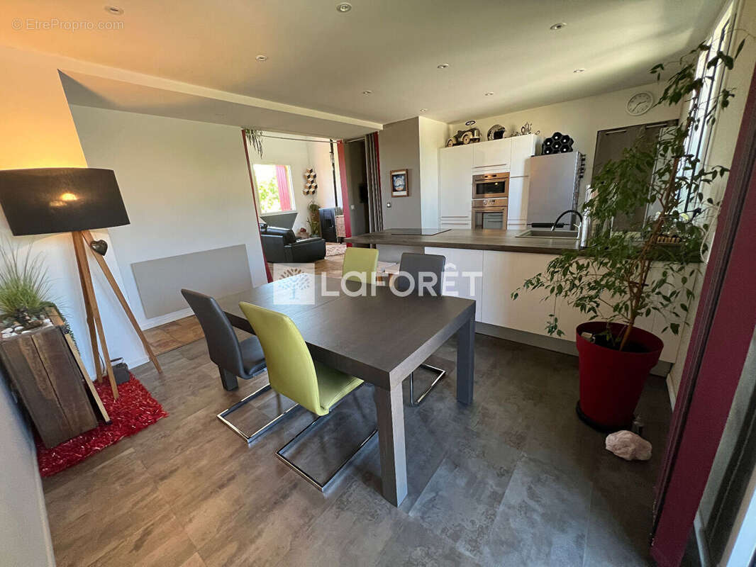 Appartement à LATTES
