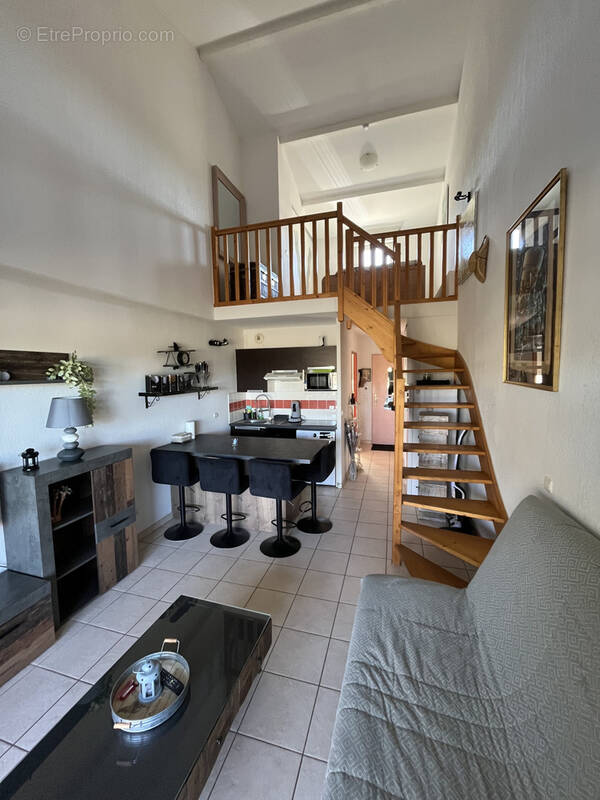 Appartement à SIGNES