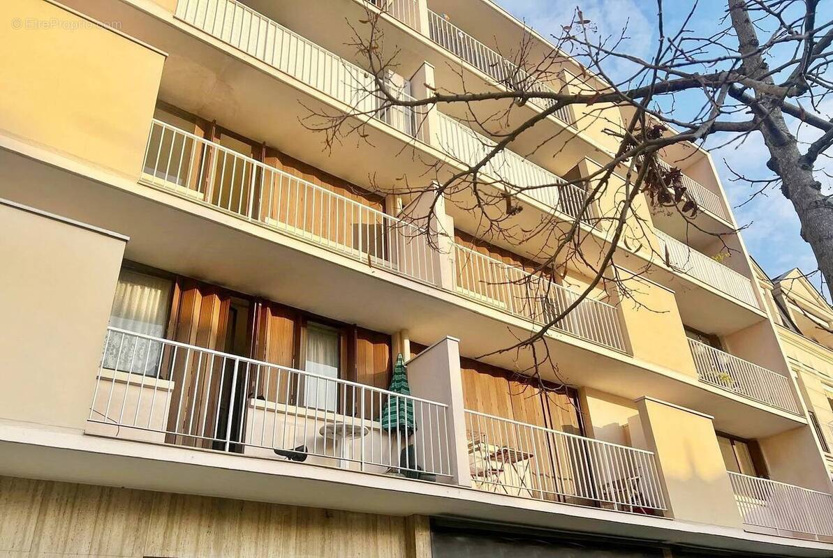 Appartement à SAINT-MAUR-DES-FOSSES