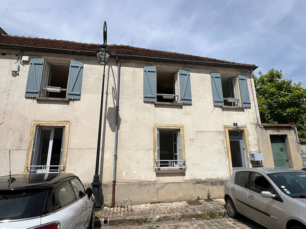 Maison à JOUARRE