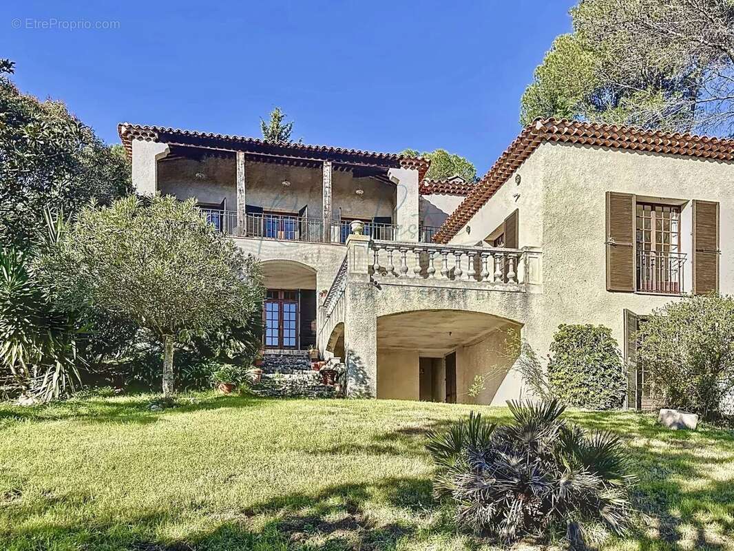 Maison à VALLAURIS
