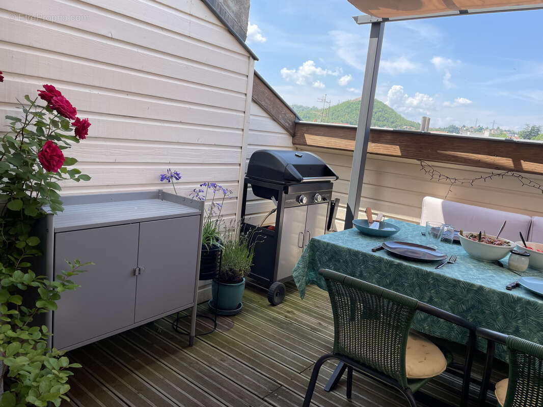 Appartement à SAINT-ETIENNE