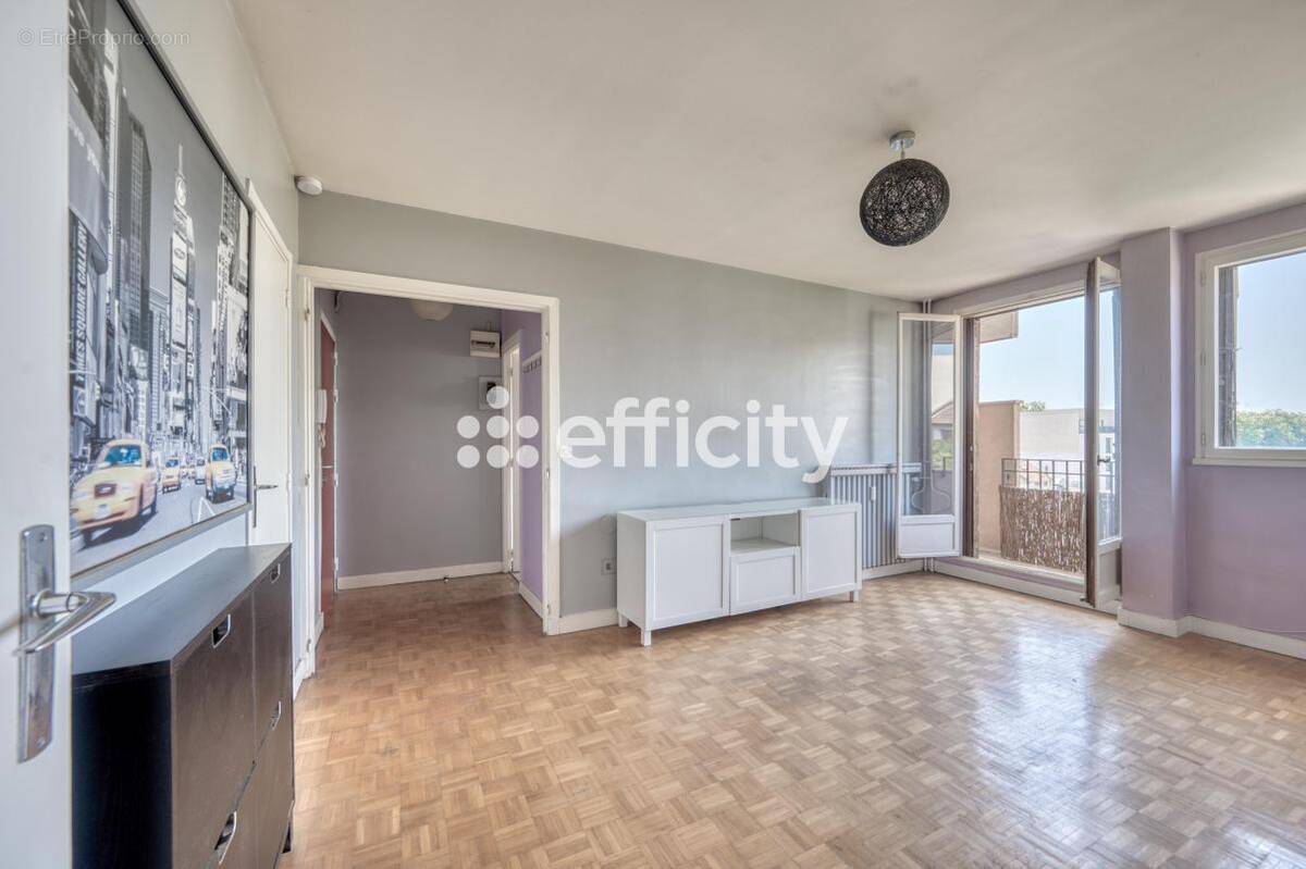 Appartement à EPINAY-SUR-SEINE
