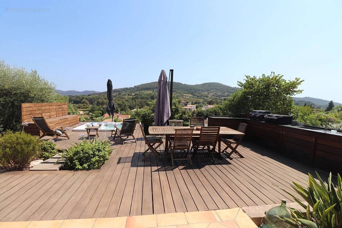 Maison à LA CADIERE-D&#039;AZUR