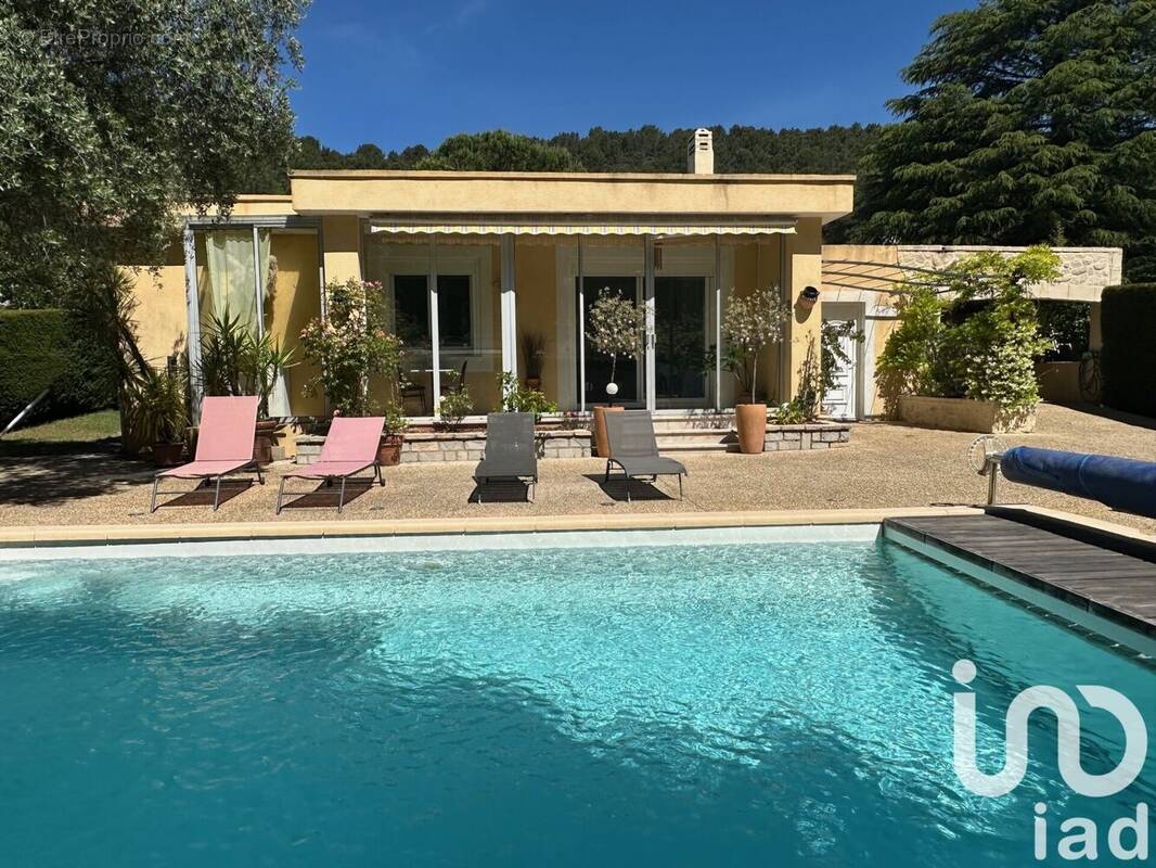 Photo 1 - Maison à CARNOUX-EN-PROVENCE