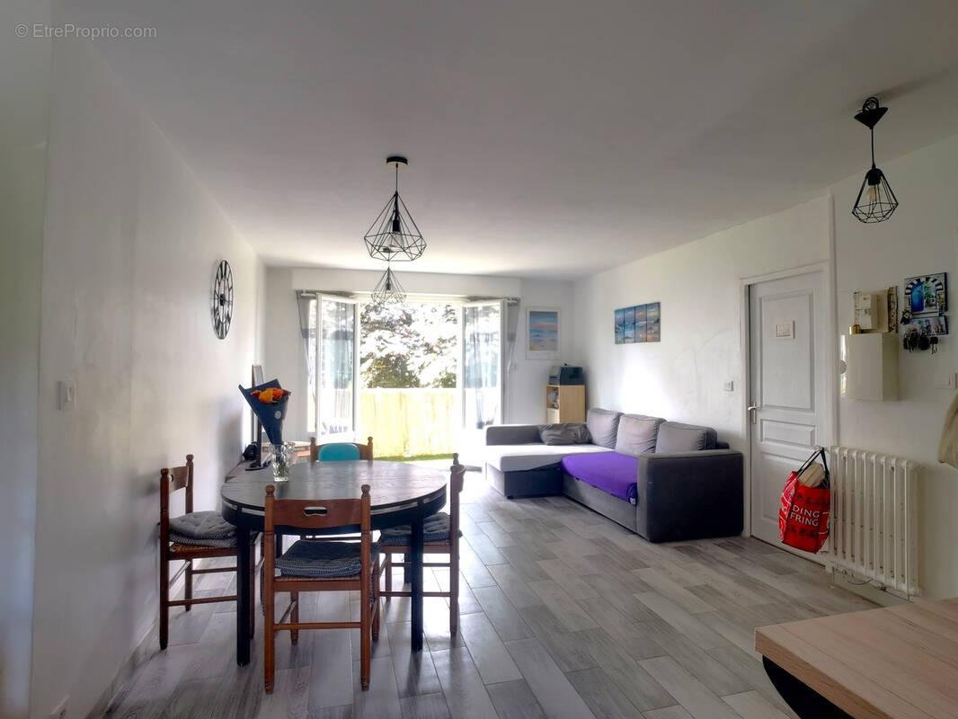 Appartement à SAINT-JACQUES-DE-LA-LANDE