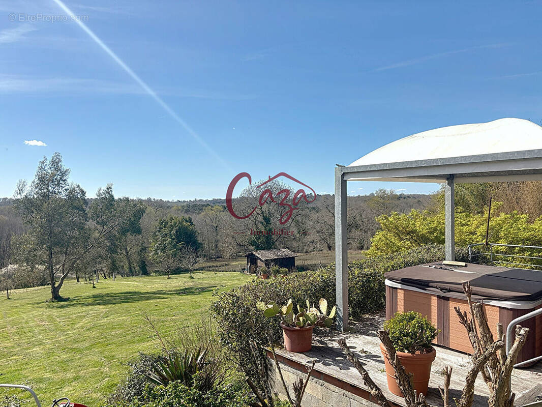 Maison à LOUPES