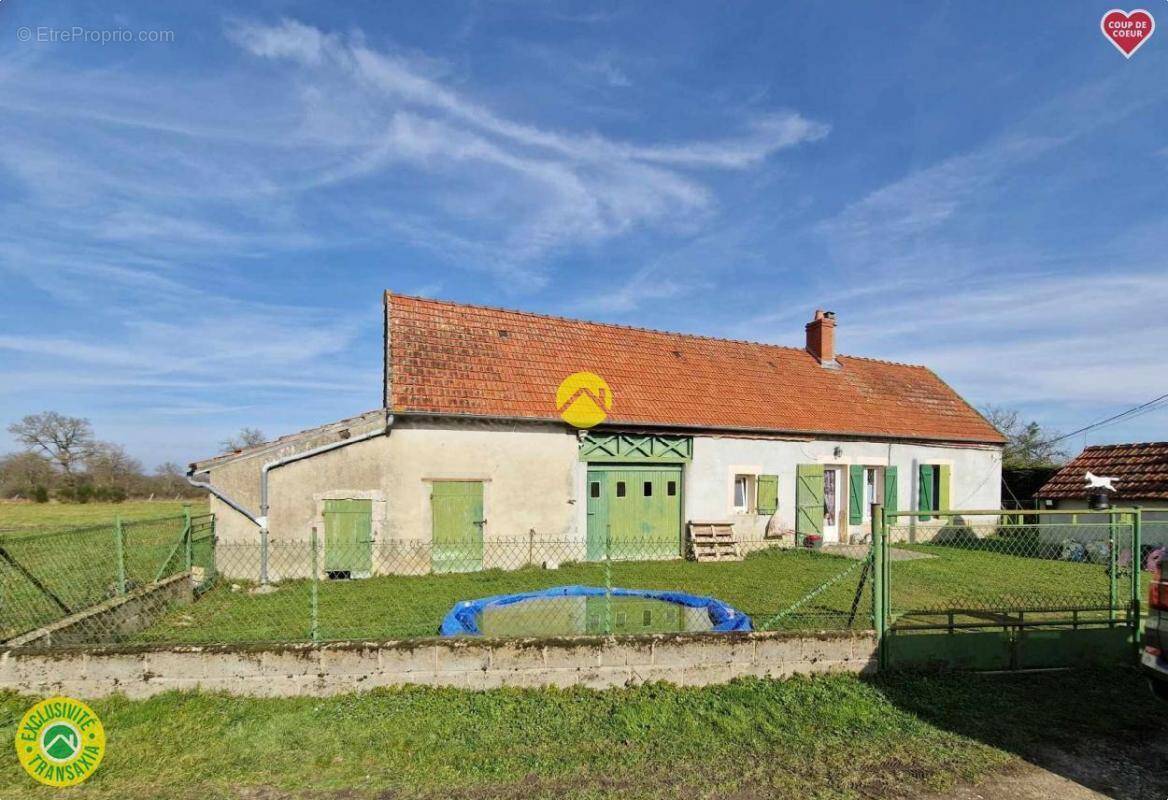 Maison à LA GUERCHE-SUR-L&#039;AUBOIS