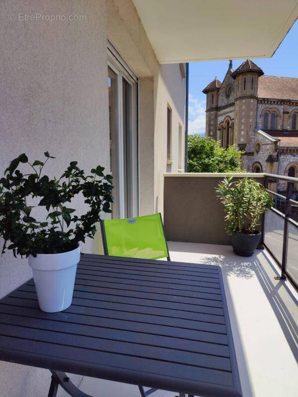 Appartement à SAINT-MARTIN-D&#039;HERES