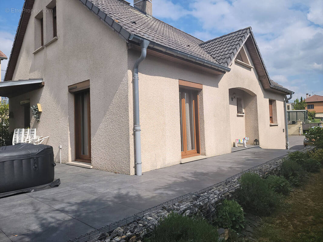Maison à EUVILLE