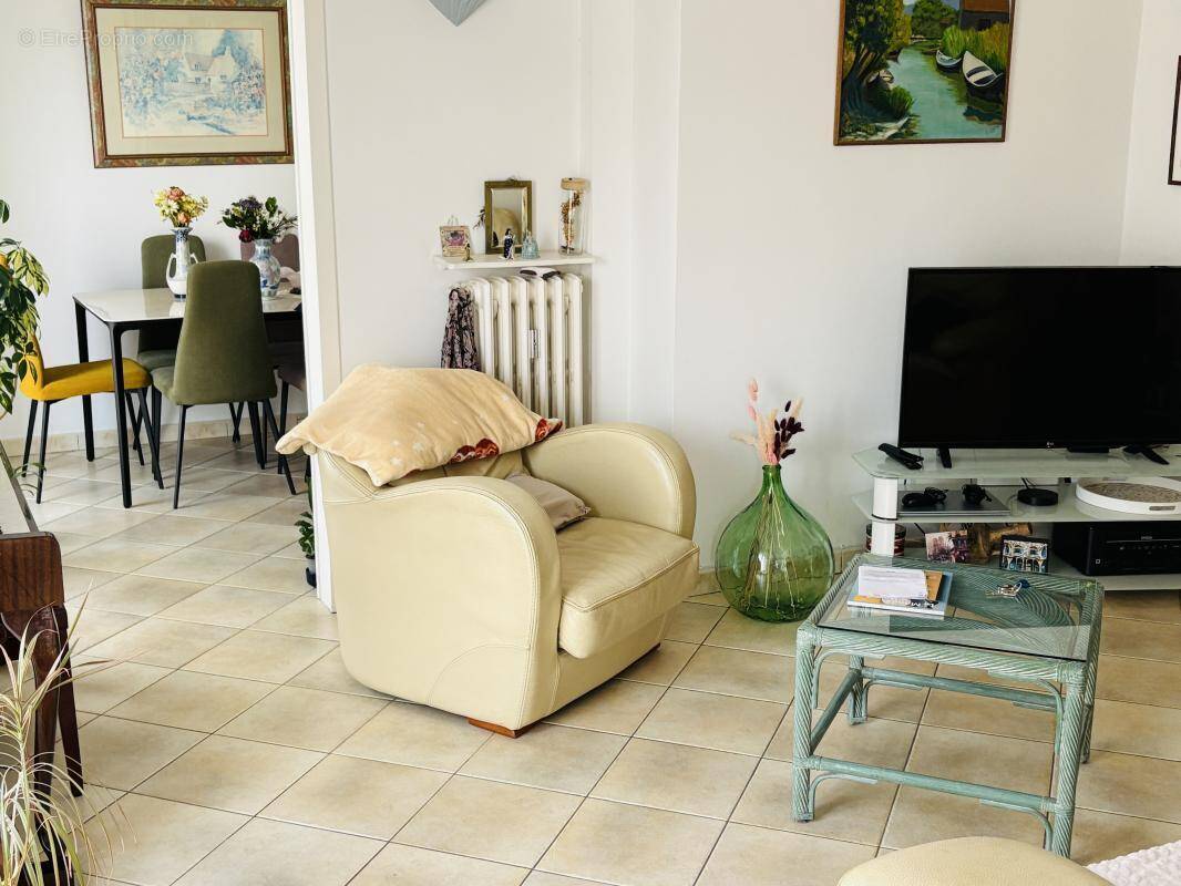 Appartement à MARSEILLE-5E