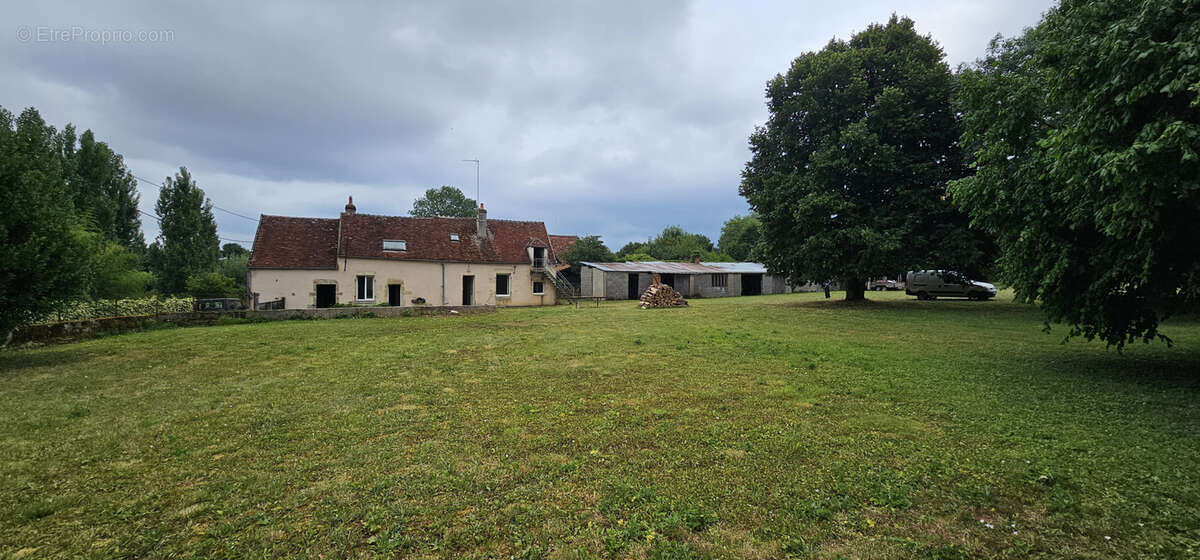 Maison à VARZY