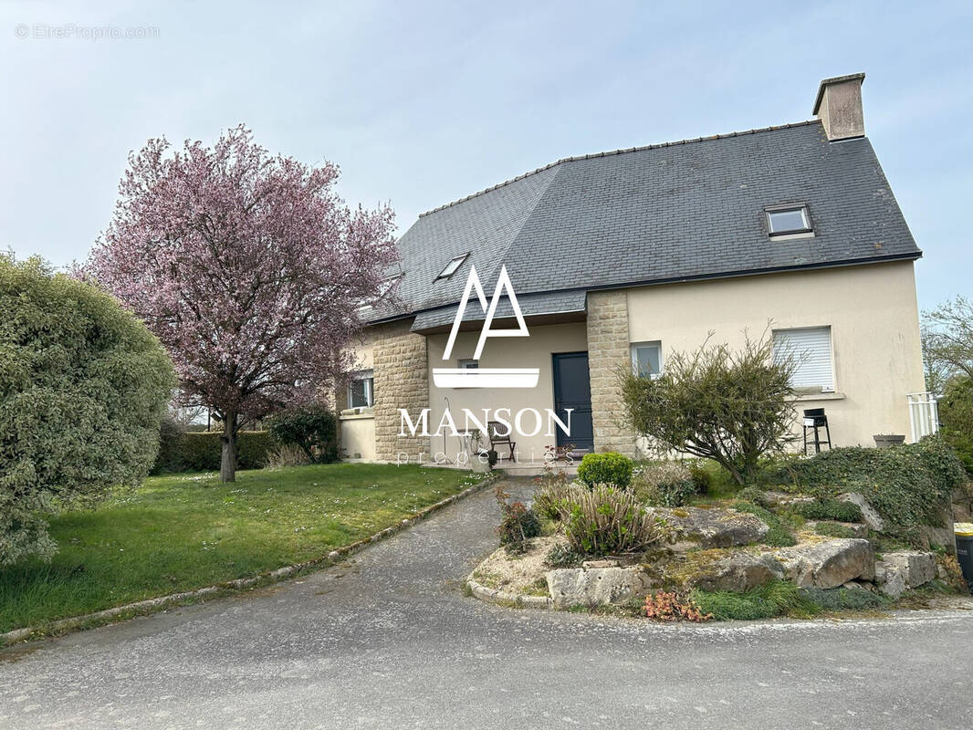 Maison à QUEVERT