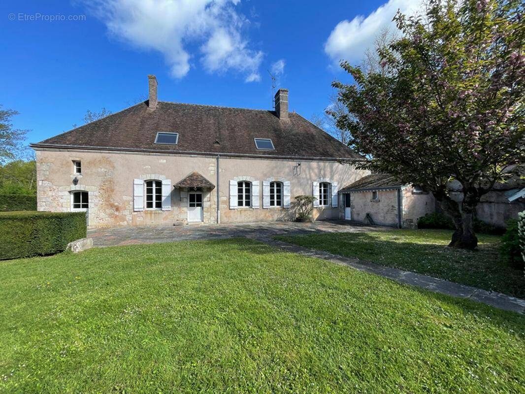 Maison à SAINT-MAURICE-SUR-AVEYRON