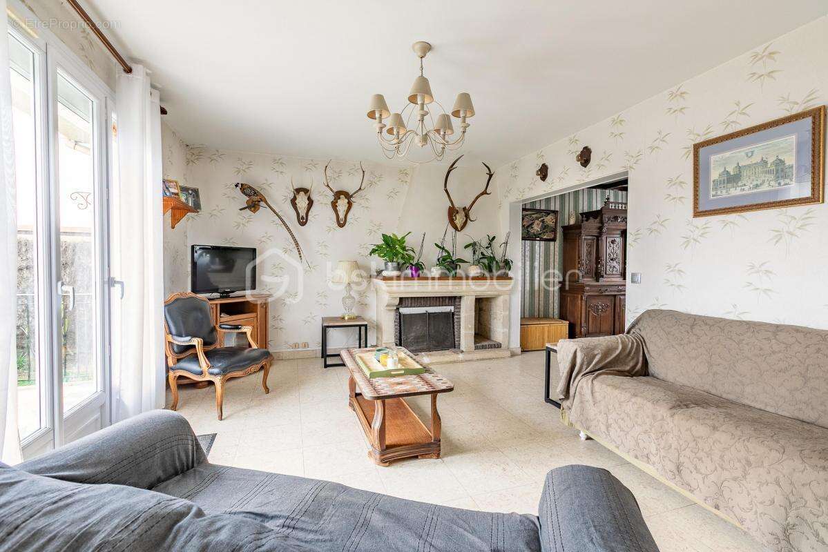 Maison à LA CHAPELLE-EN-SERVAL