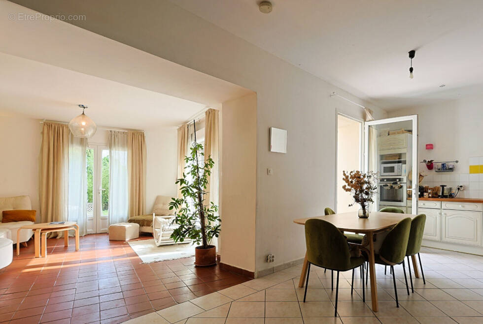 Maison à HYERES