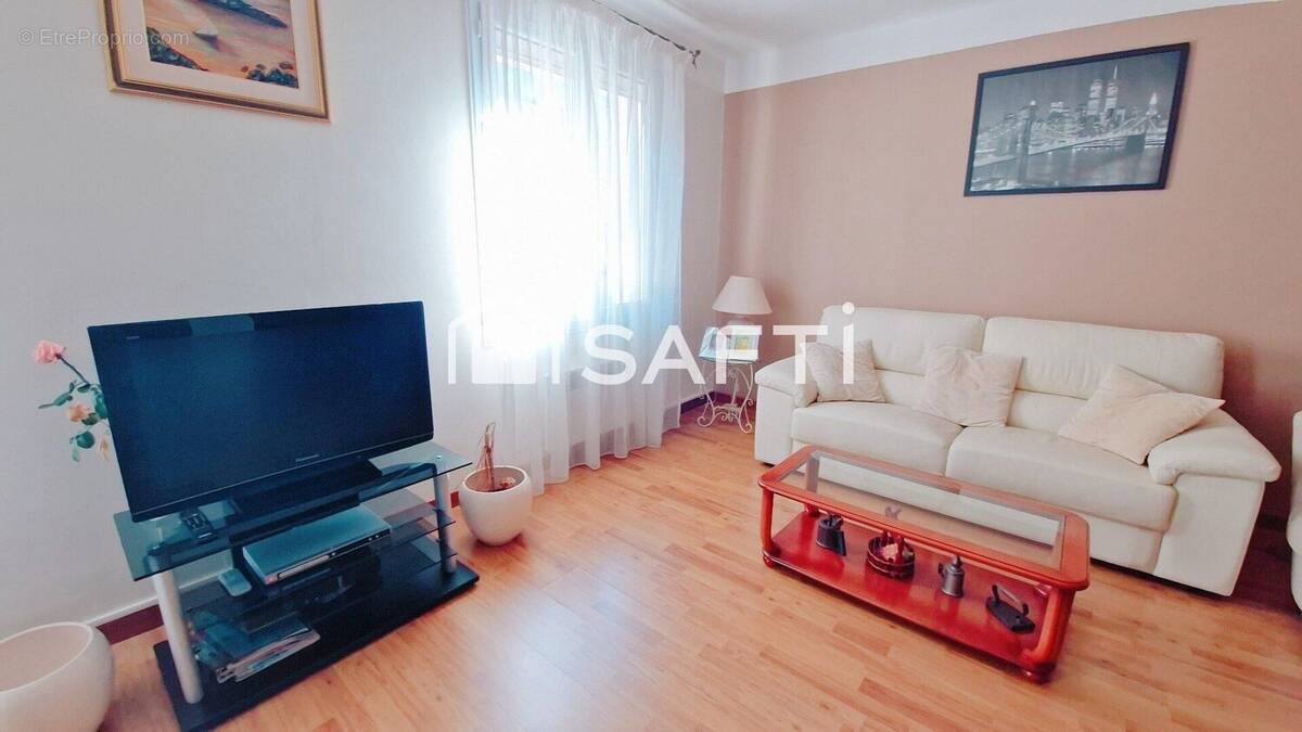 Photo 1 - Appartement à MARSEILLE-7E