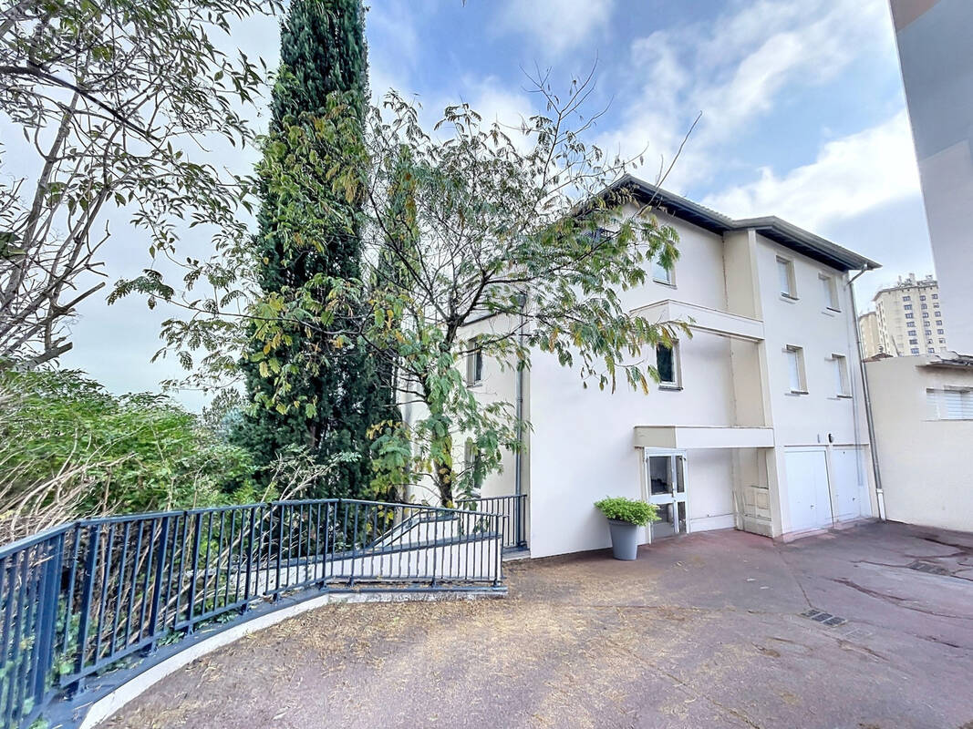 Appartement à LYON-9E