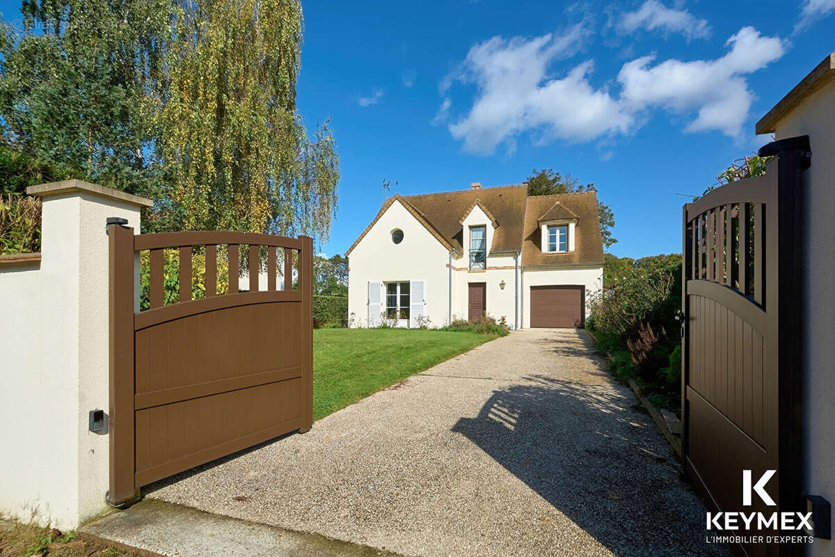 Maison à ENNERY