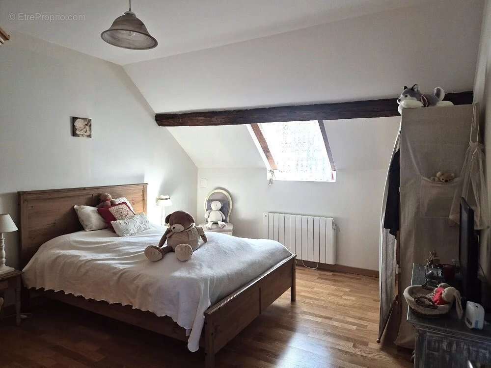 Maison à BEAUNE-LA-ROLANDE