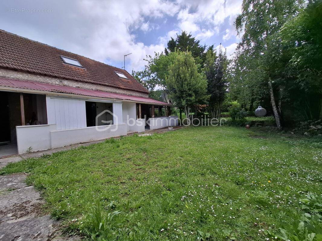 Maison à MEREVILLE