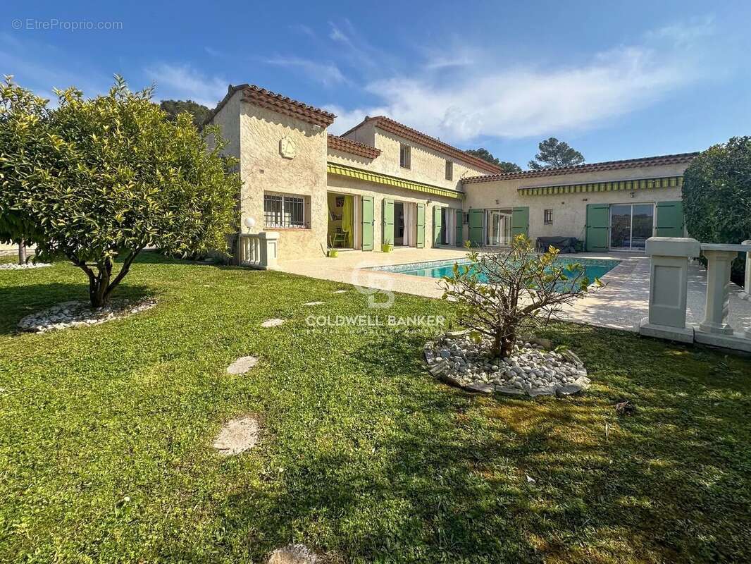 Maison à MOUGINS