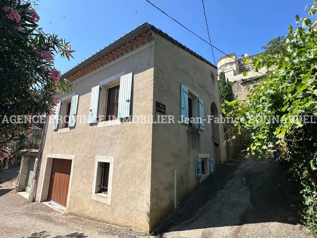 Maison à GRIGNAN