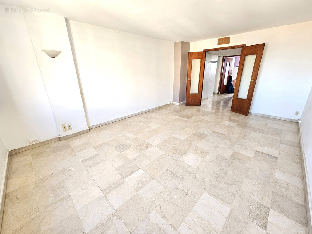 Appartement à HYERES