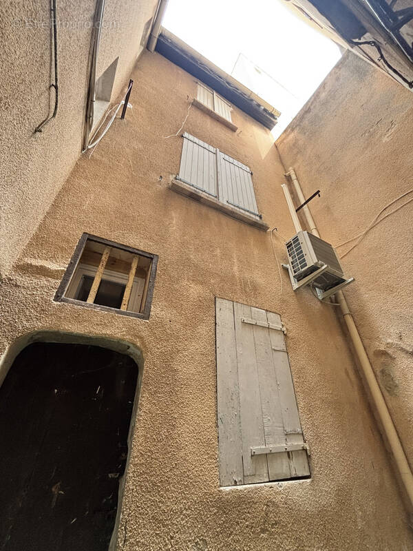 Appartement à MARSEILLE-2E