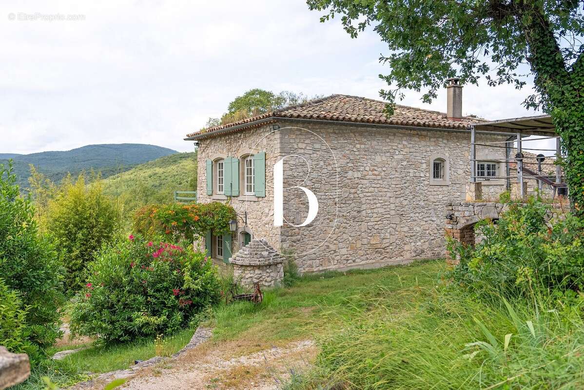 Maison à GOUDARGUES