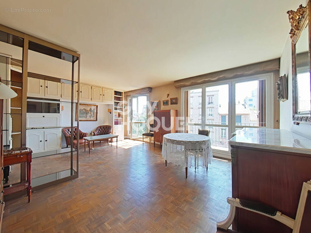 Appartement à FONTENAY-SOUS-BOIS