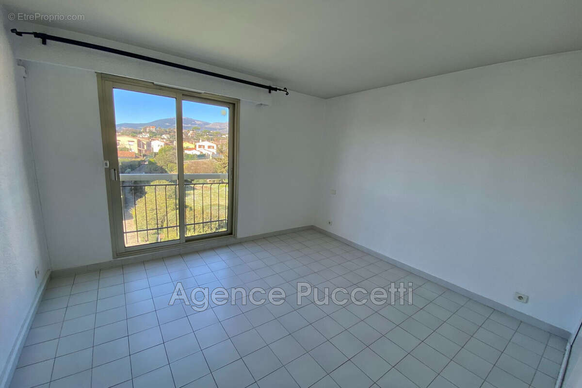 Appartement à VENCE