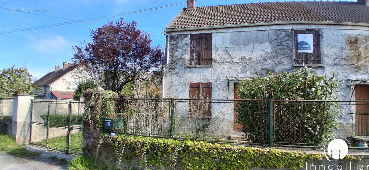 Maison à JOUY-SUR-MORIN