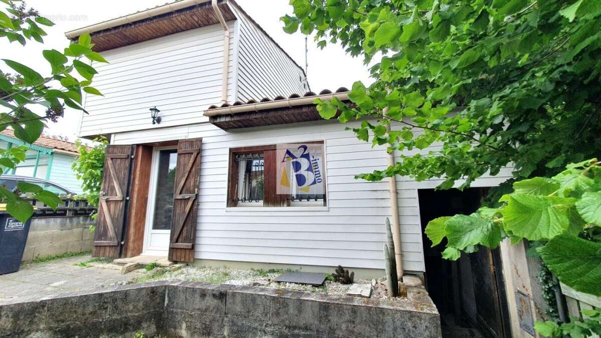 Maison à TOUVRE