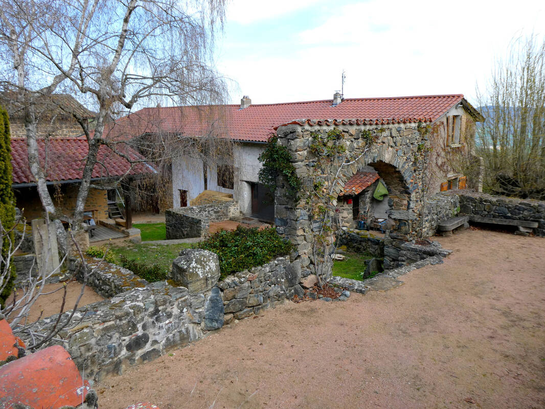 Autre à BRULLIOLES