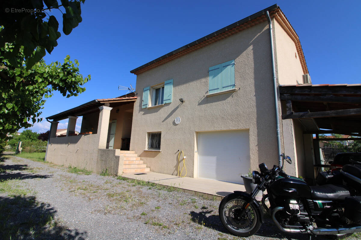 Maison à SAINT-JULIEN-LES-ROSIERS