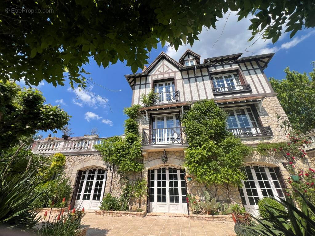 Maison à FONTAINEBLEAU