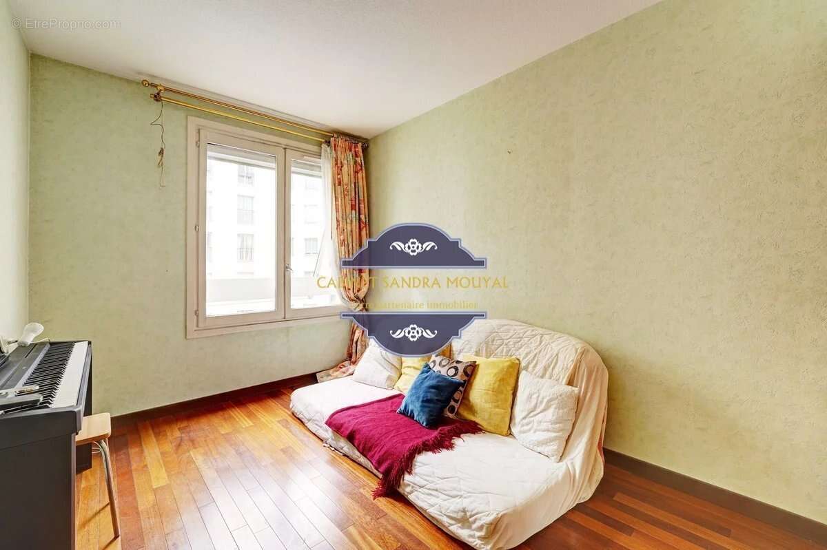 Appartement à PARIS-3E