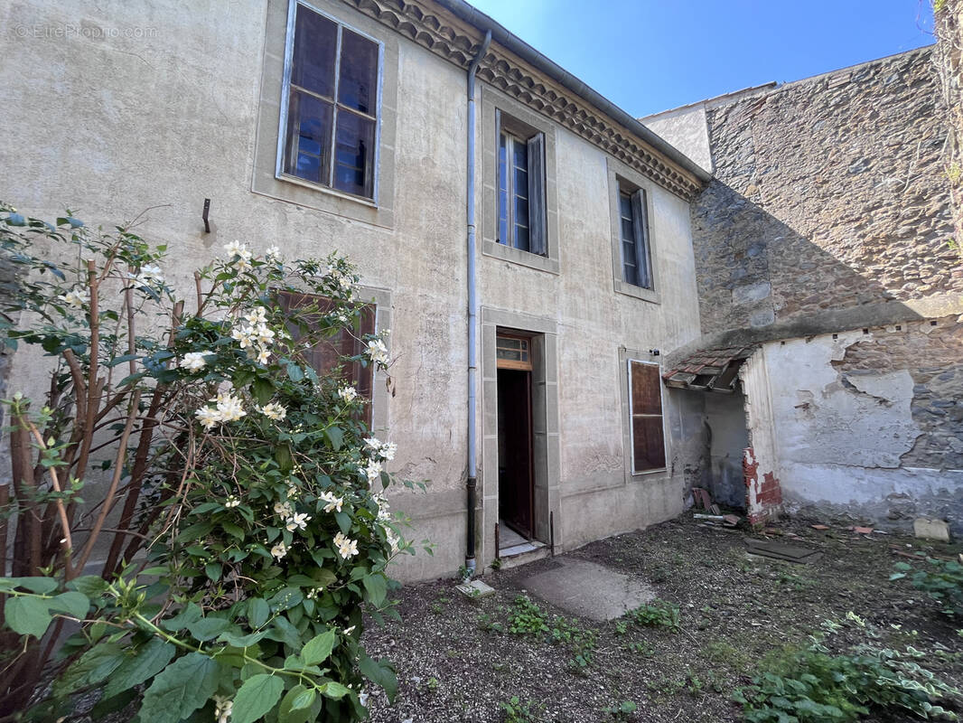 Maison à LEZIGNAN-CORBIERES