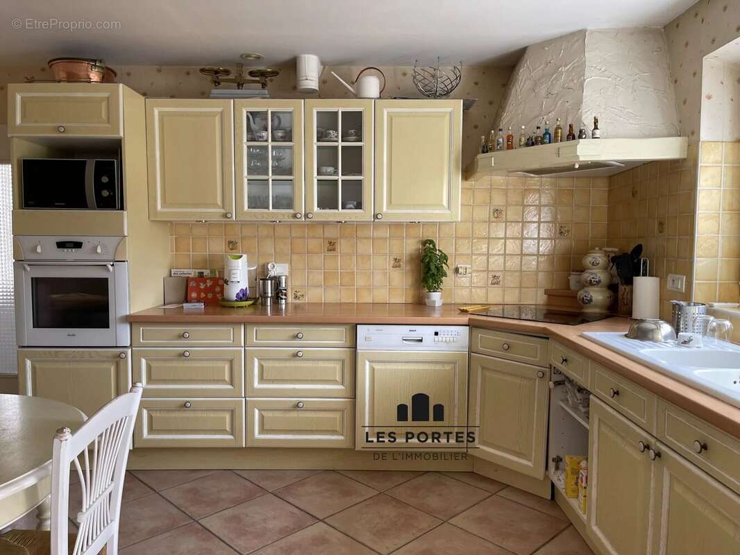 Maison à VERT-LE-GRAND
