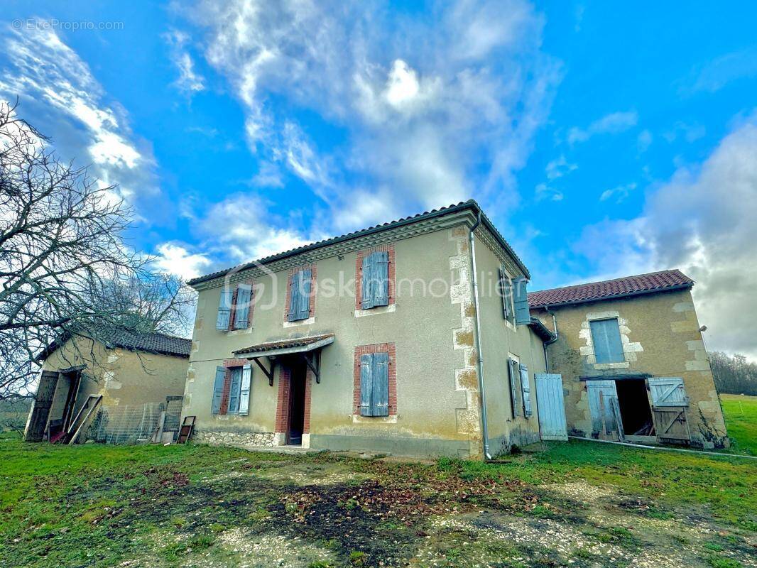 Maison à PAVIE