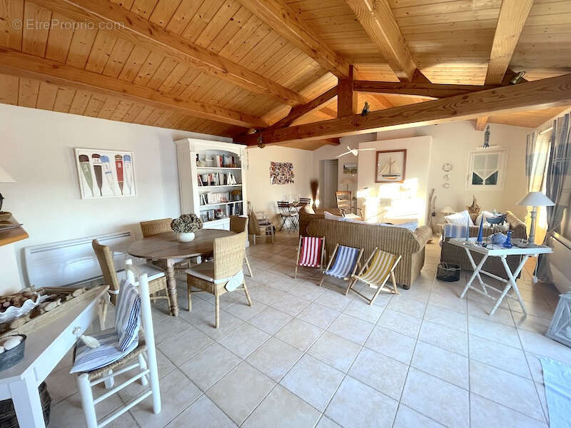 Maison à L&#039;EPINE