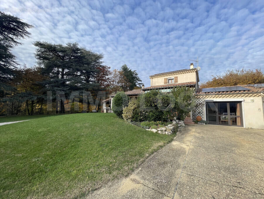 Maison à DIEULEFIT